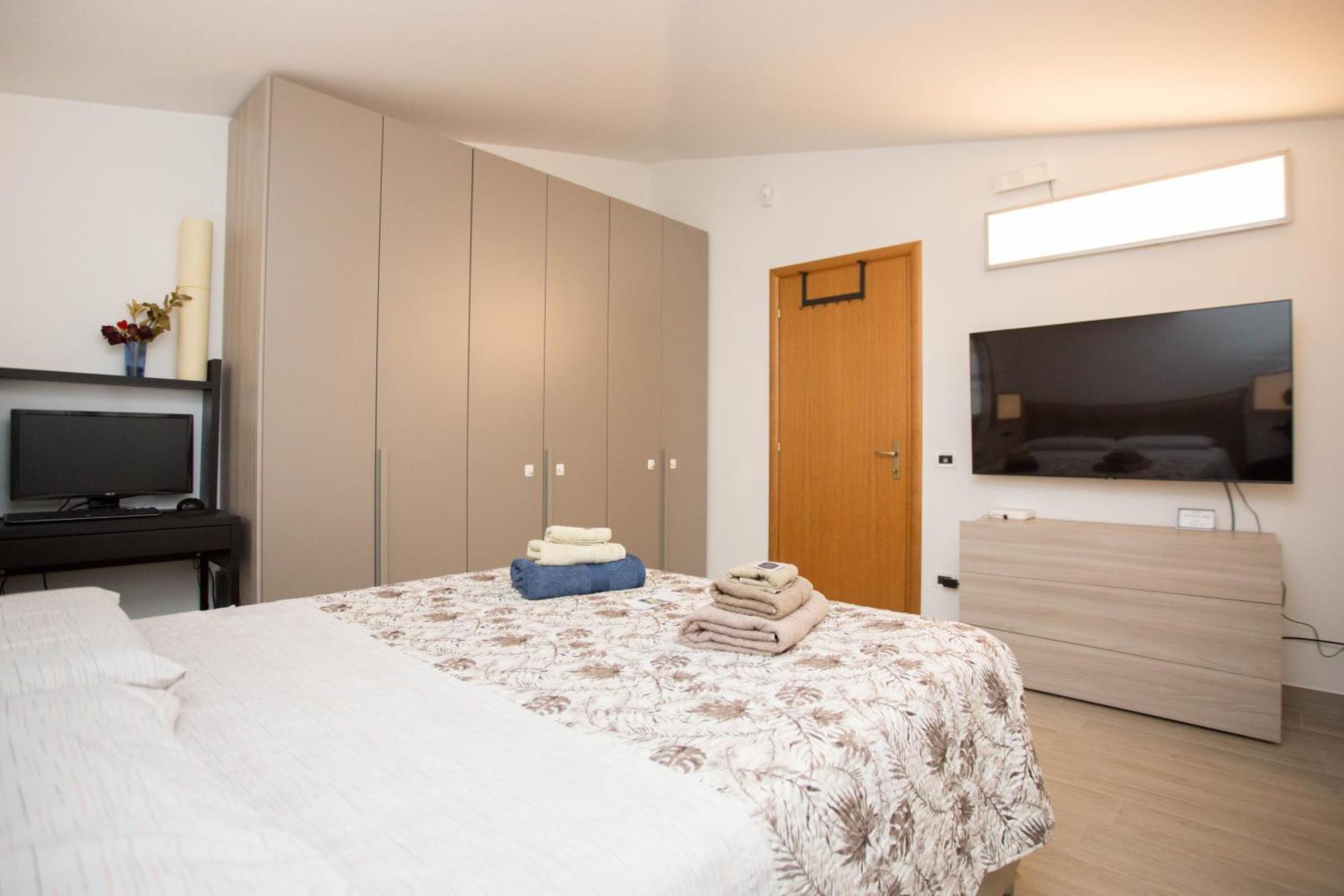 Casa Di Marco E Kaila Hotel ทาวุลเลีย ภายนอก รูปภาพ